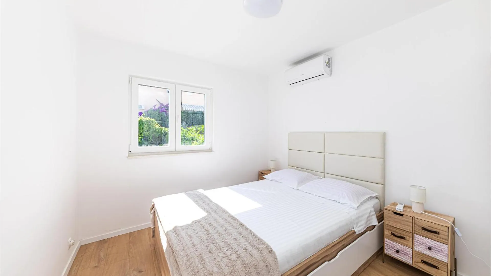 Cozy Apartment In Okrug Donji With Kitchen Donji Okrug  Croatia